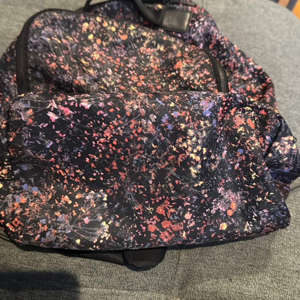 Lululemon backpack - Picture 6 of 8